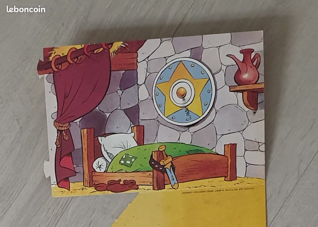 Intérieur de la maison du village avec décor d'art folklorique - puzzle en ligne