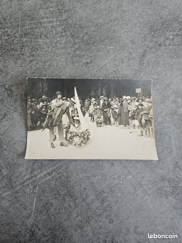 Carte postale ancienne n°1 - Défilé et fête bateau - Reims / Châlons-en-Champagne - Années Folles (image 1)
