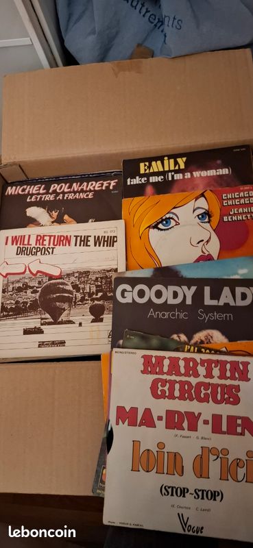 Gros lot de 400 vinyles (image 1)