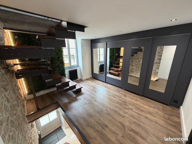Maison 3 pièces 75 m² · à Poligny · 75 m² · 170 000 €