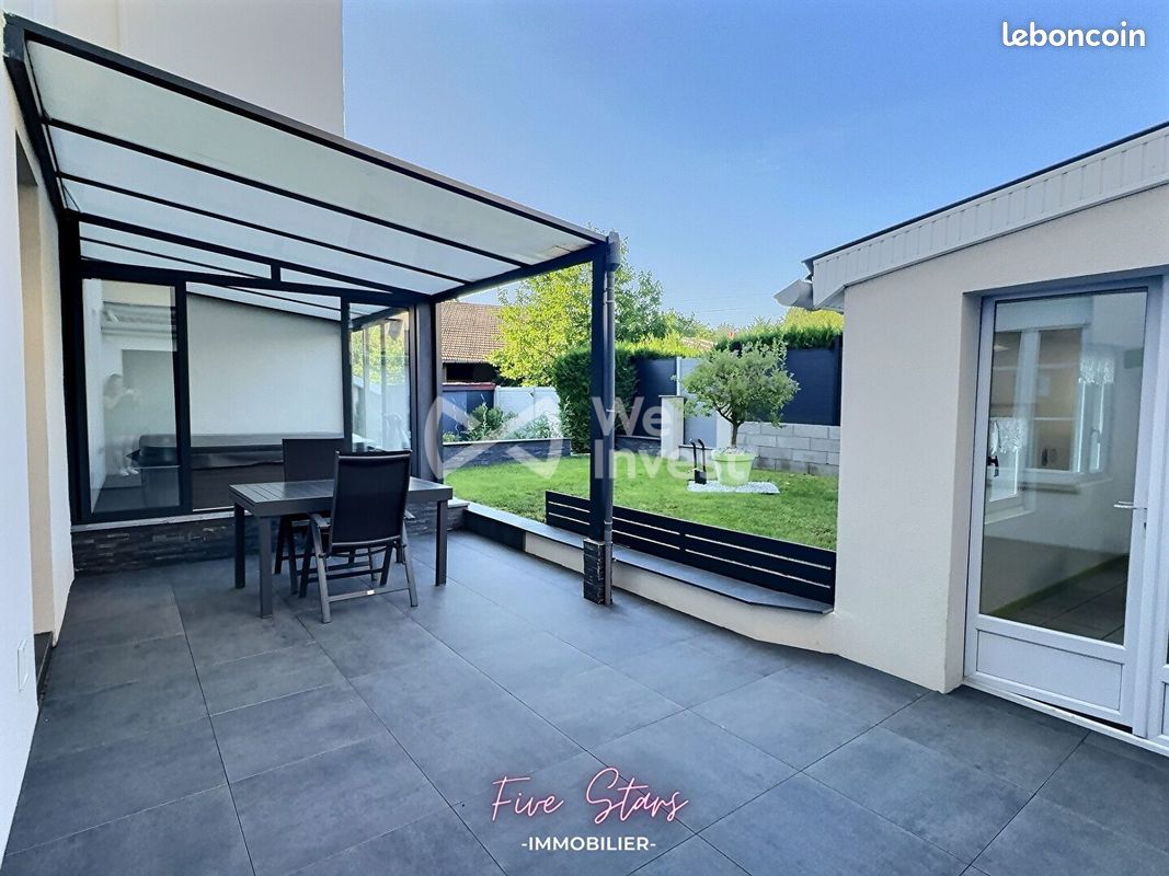 Maison 8 pièces 372 m² · à Piennes · 372 m² · 299 900 €