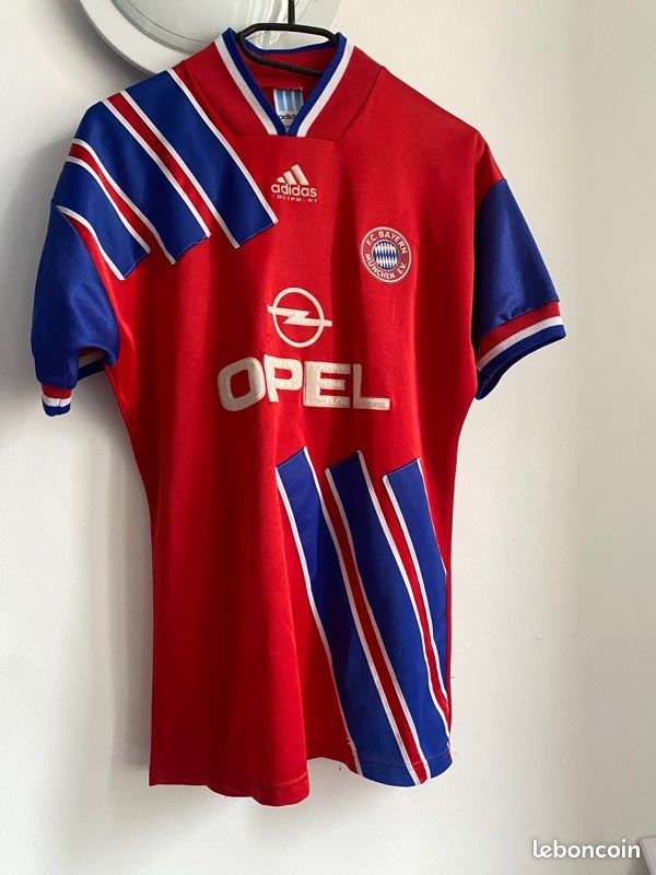 Maillot vintage du FC Bayern Munich floqué numéro 9 (image 1)