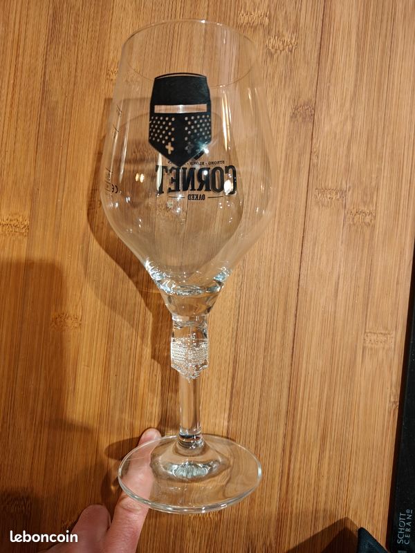 CORNET Verres à Bière 33cl - Lot De 4 Verres Hauts Design Élégant, Passe Lave-Vaisselle, Idéal Bières Spéciales