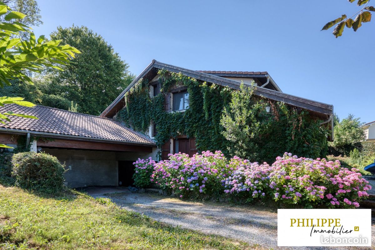 Maison 9 pièces 210 m² · à Saint-Martin-d'Uriage · 210 m² · 648 000 €