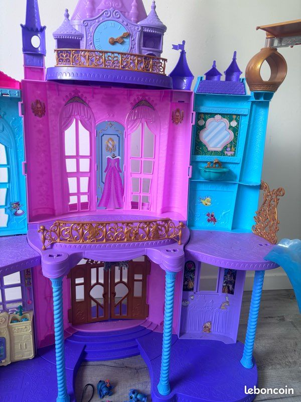 Château de princesse musical peu servit avec accessoires (image 4)