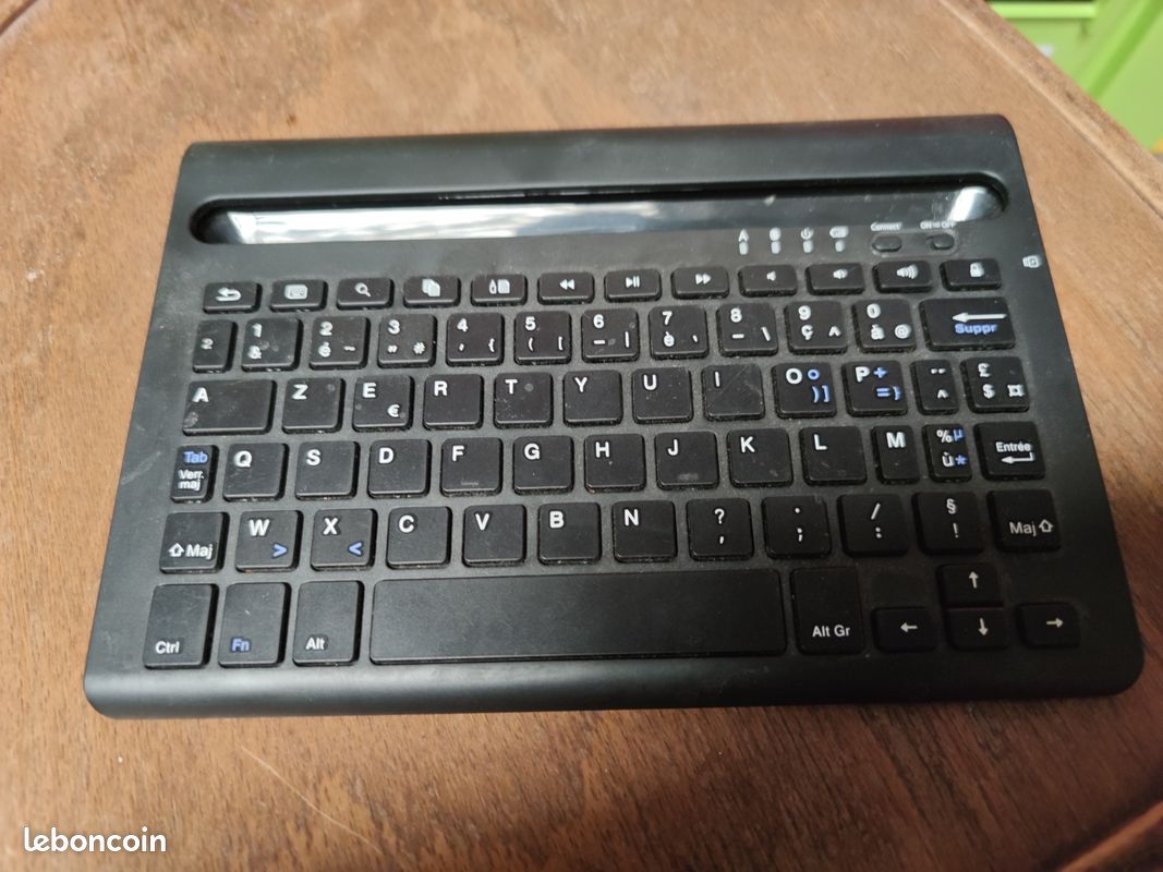Clavier bluetooth pour Tablette Klipad Model KL9878A (image 1)