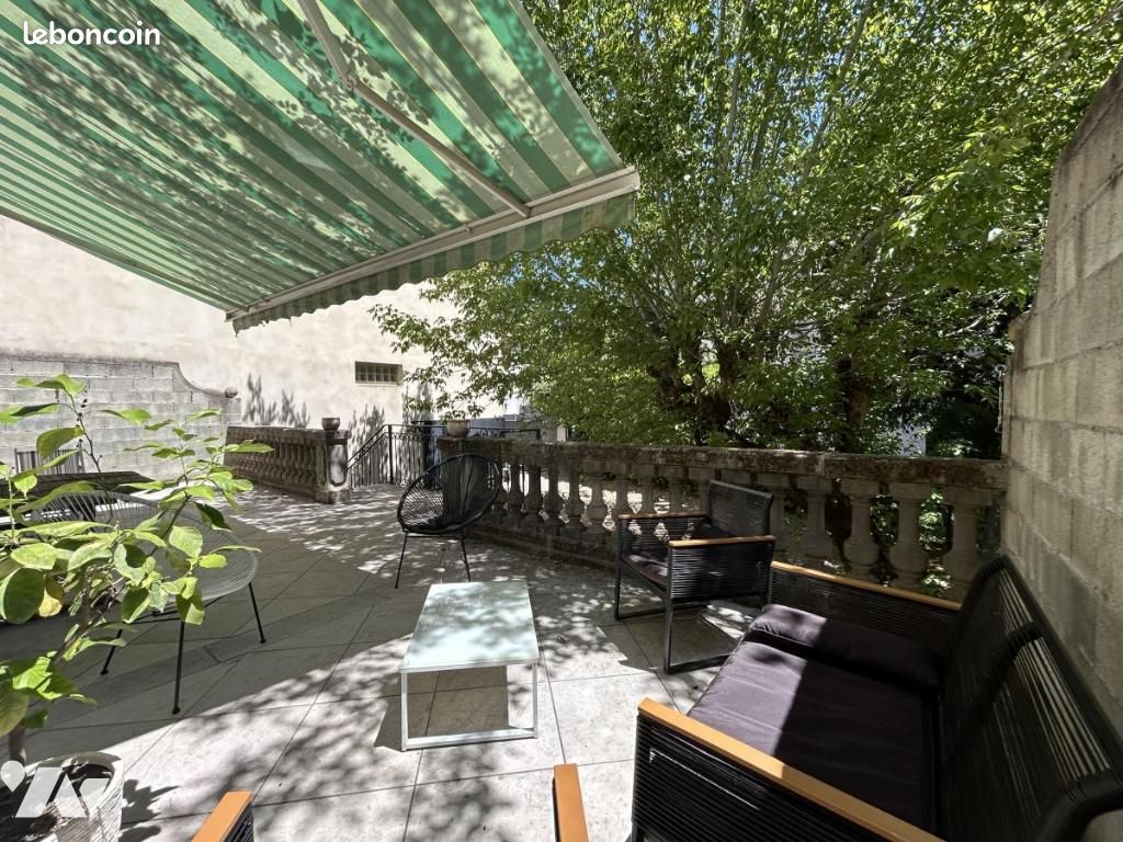 Maison 339 m² · à Montélimar · 339 m² · 435 000 €