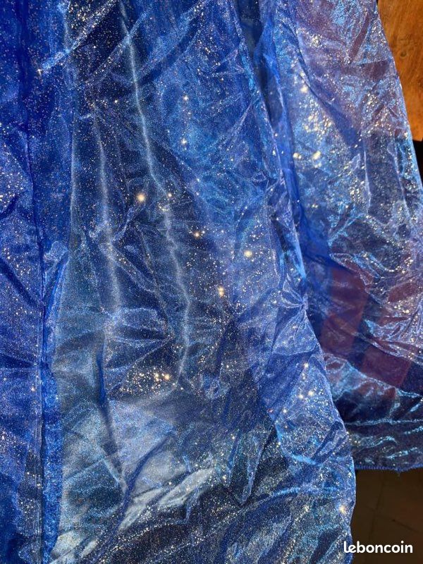 Robe princesse étoilée 8/10 ans (image 3)