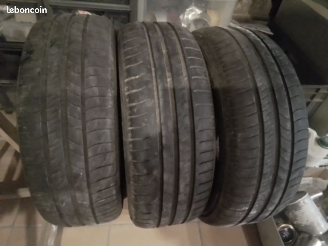 Pneus 205/60R16 (image 3)