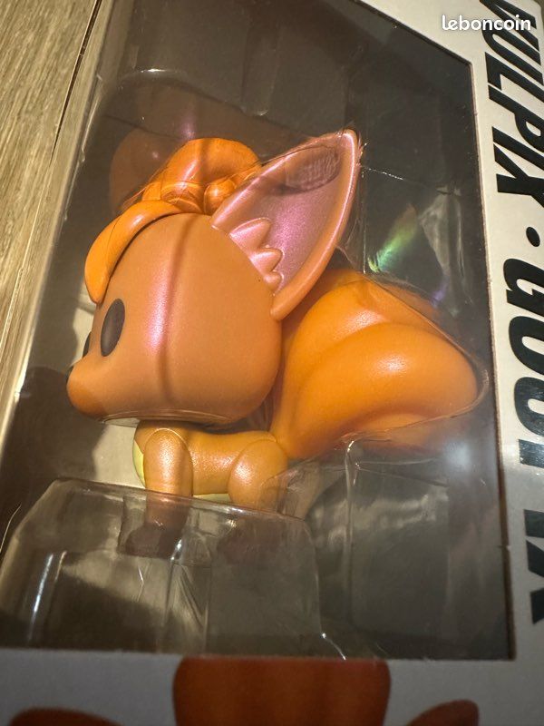 Figurine Pokémon Goupix (Vulpix) Sous Cloche Décorative – Fait Main 2023