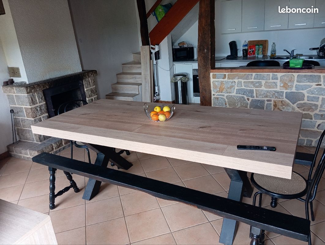 Table plus bans (image 1)