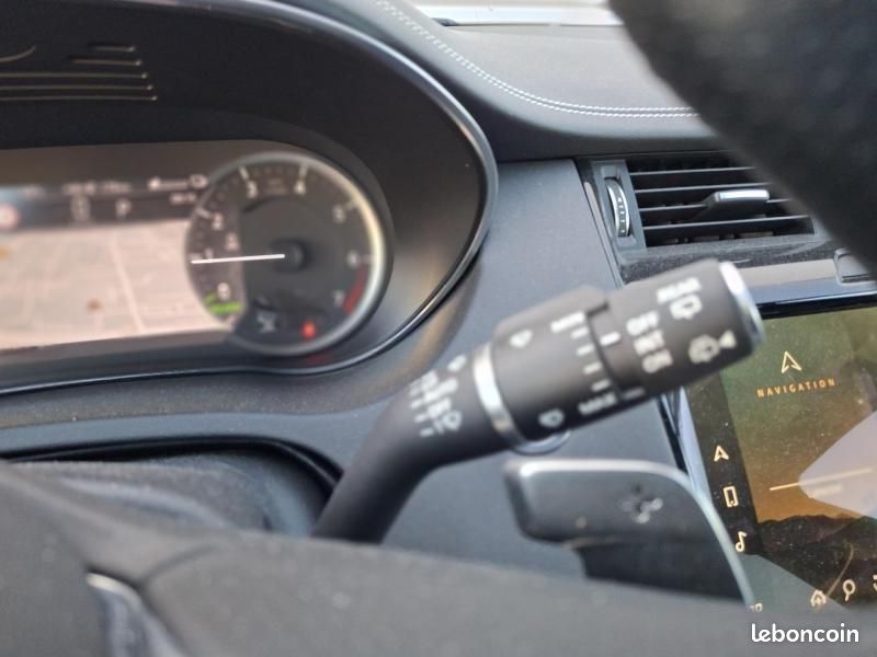 Jaguar E-Pace P300e PHEV R-Dynamic Black BVA AWD (image 22)