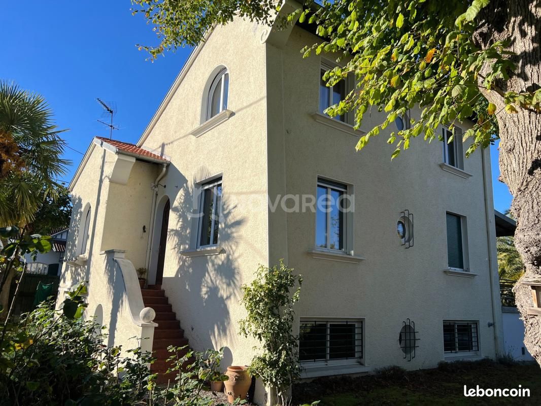 Maison 7 pièces 218 m² · à Pau · 218 m² · 720 000 €