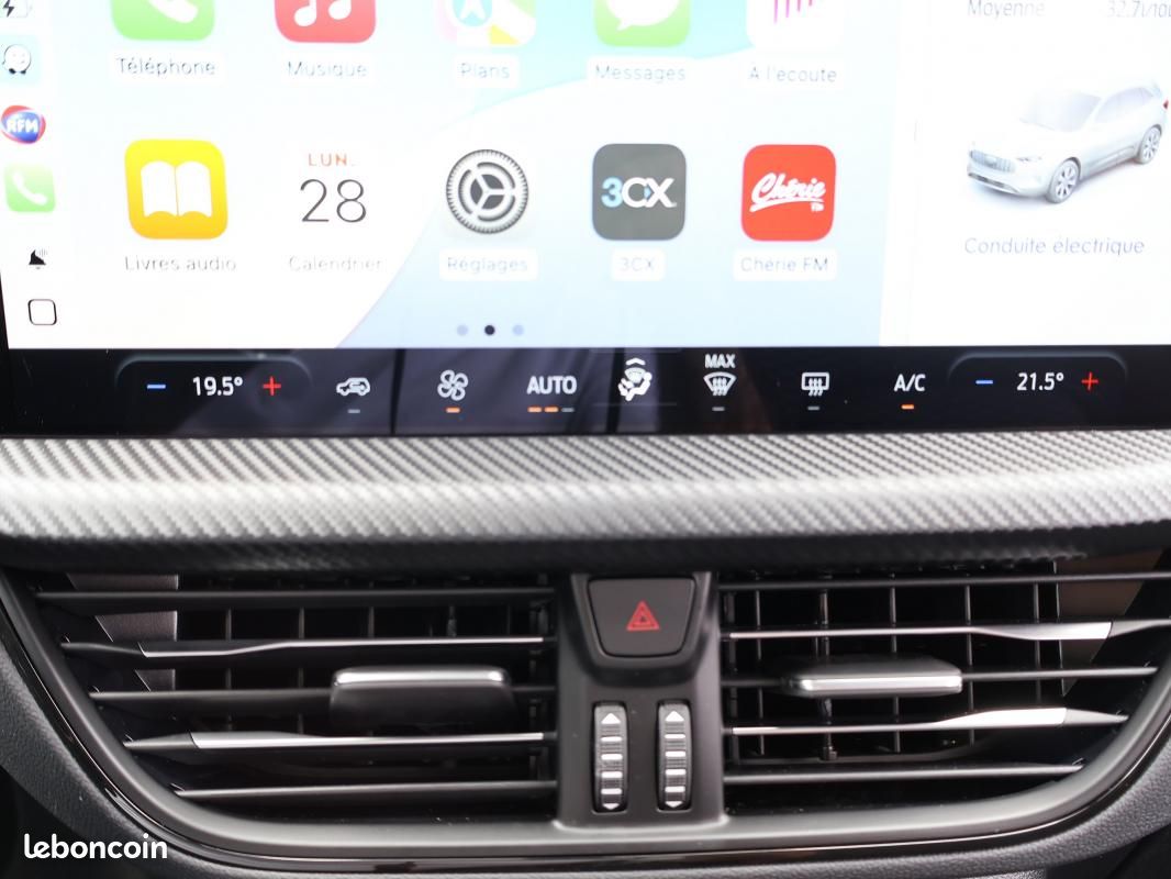 Ford Kuga 2.5 DURATEC 180 HEV ST-LINE Powershift (image 25)