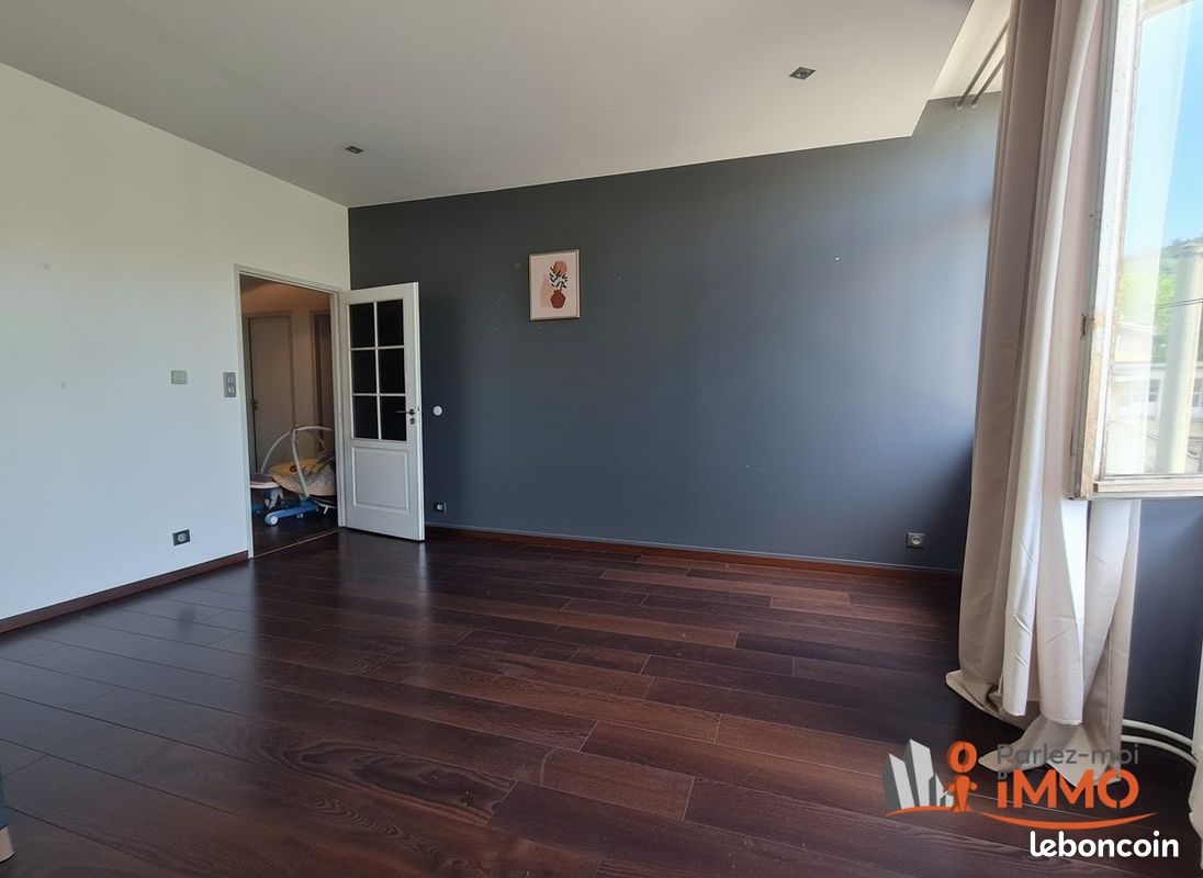 Appartement 3 pièces 85 m² · à Saint-Étienne · 85 m² · 79 900 €