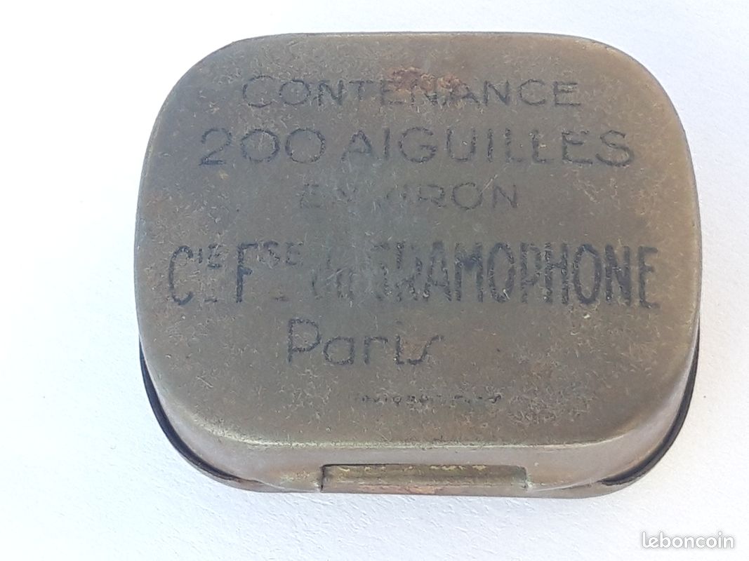 ANCIENNE BOITE MINIATURE vintage en laiton ancienne rare de collection