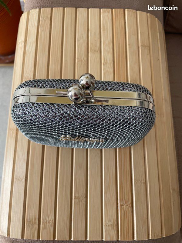 Petit Sac De Soirée Lollipops - Pochette Minaudière Gris Argenté, Bandoulière Métal - Occasion Comme Neuf