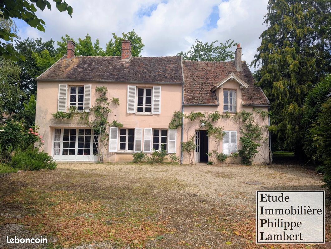Maison 7 pièces 157 m² · à Le Châtelet-en-Brie · 157 m² · 262 500 €