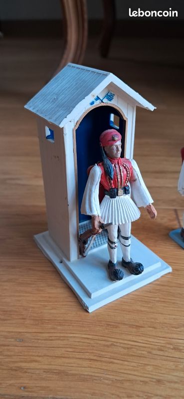 Lot figurines soldats grecs Ahona Efzone / Evzone / Starlux / militaire - Collection