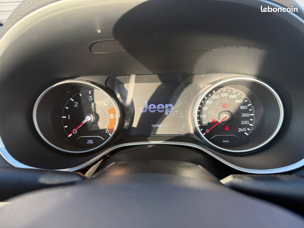 JEEP COMPASS 1.6 MJT 120 SPORT 4X2 120Ch Garantie 12 mois (image 10)