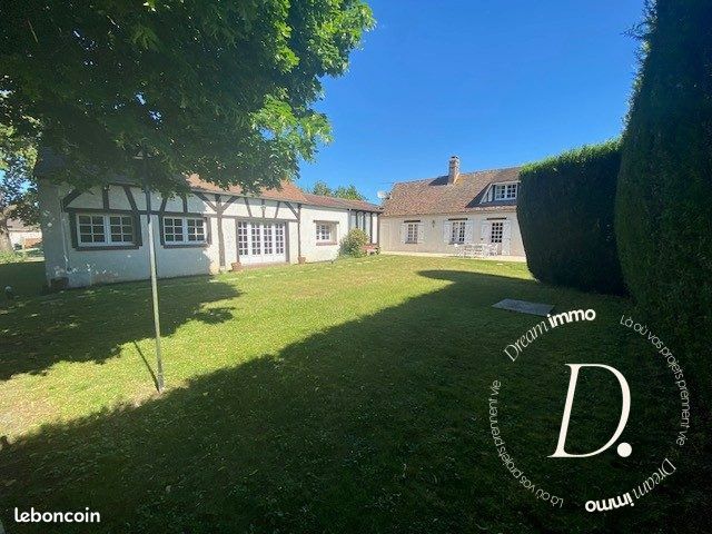 Maison 8 pièces 275 m² · à Vexin-sur-Epte · 275 m² · 399 000 €
