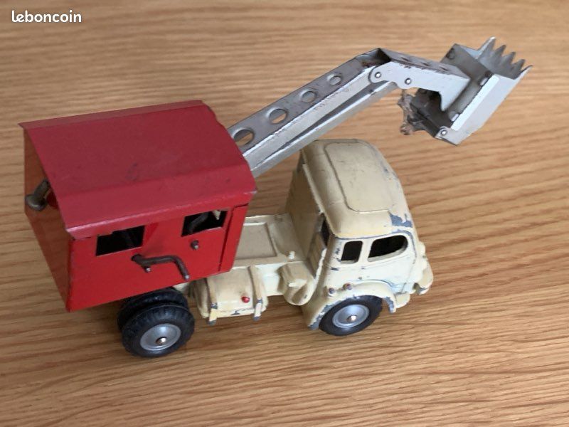 RARE ! CIJ LES JOUETS RENAULT CAMION BENNE
