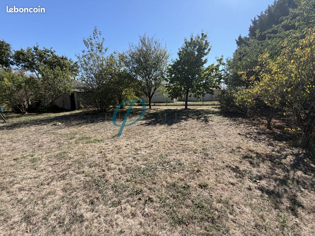 Terrain 612 m² · à Montrevault-sur-Èvre · 612 m² · 33 390 €