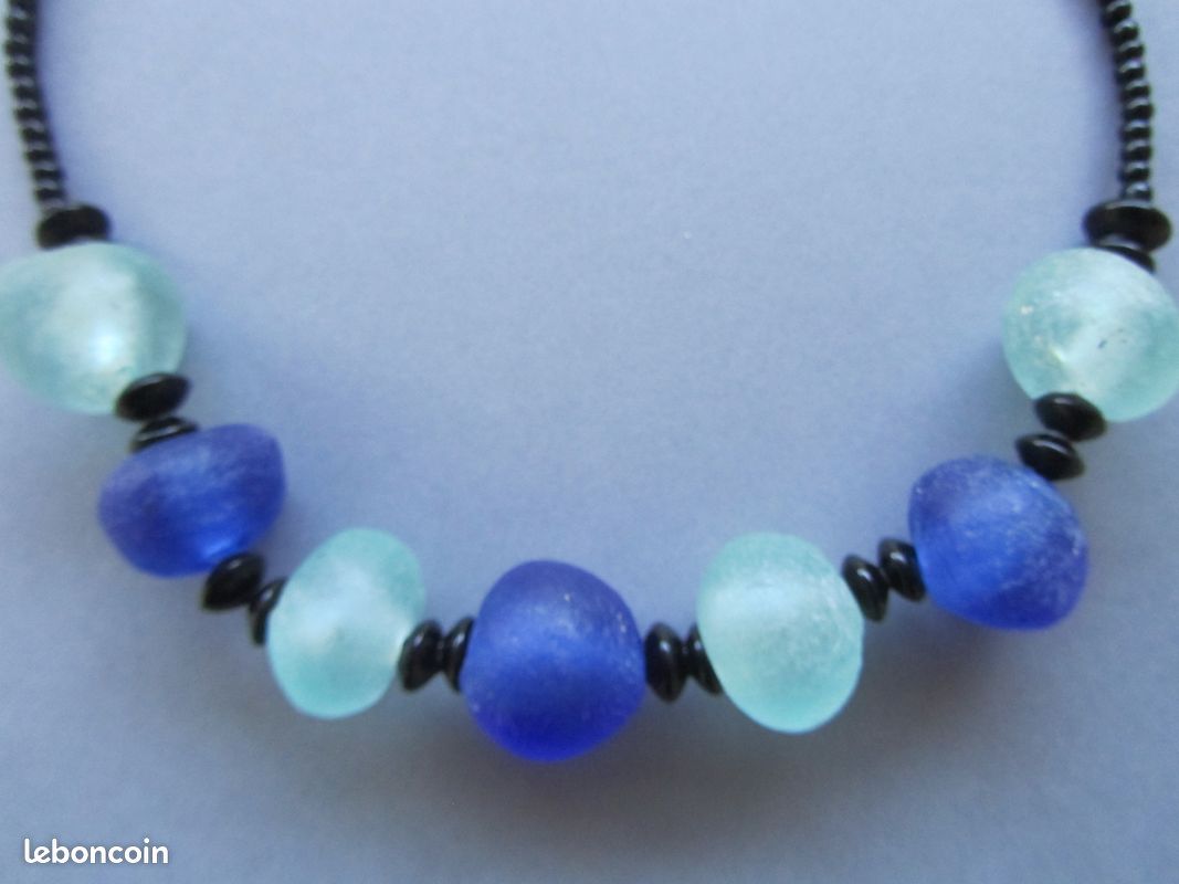 Collier de perles de verre (image 2)