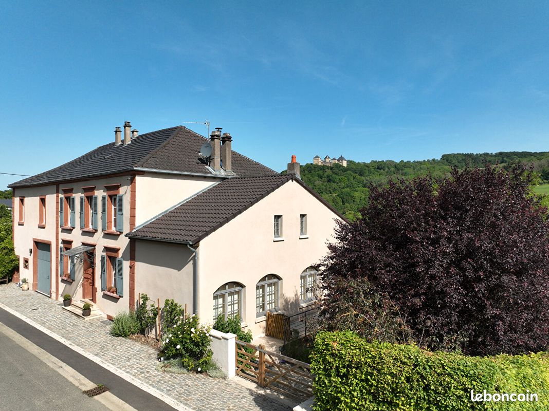Maison 8 pièces 250 m² · à Manderen-Ritzing · 250 m² · 650 000 €