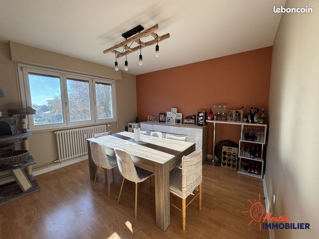 Appartement 4 pièces 100 m² · à Châlons-en-Champagne · 100 m² · 120 000 €