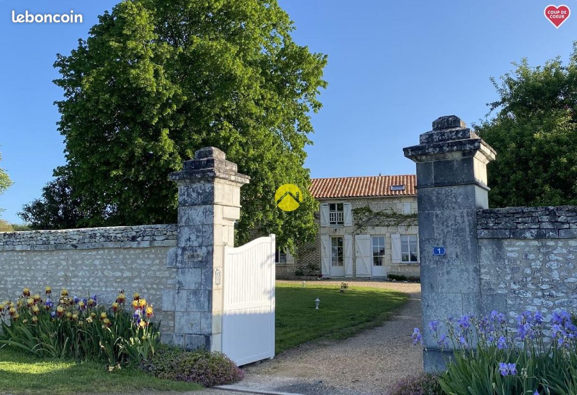 Maison 6 pièces 174 m² · à Courcoué · 174 m² · 325 500 €