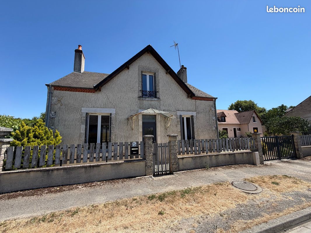 Maison 5 pièces 102 m² · à Sainte-Lizaigne · 102 m² · 149 800 €