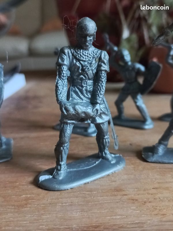 Figurines Moyen-Age (image 3)