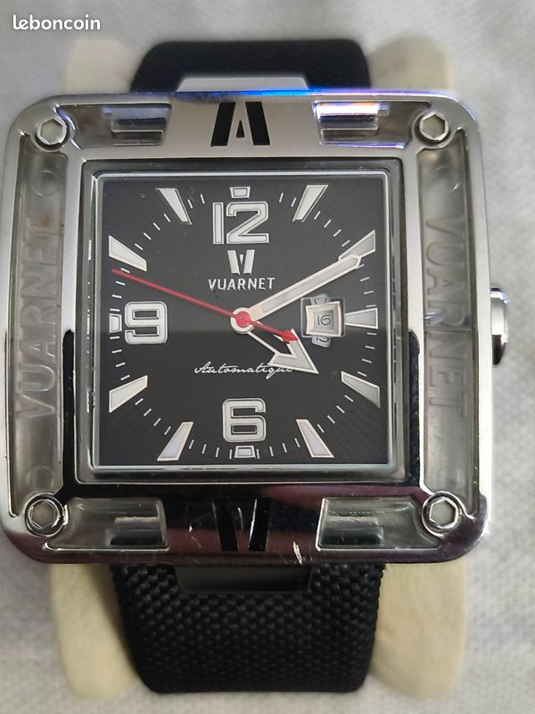 Montre Vuarnet - Boîtier Et Bracelet Noir, Cadran Et Lunette Dorés - Neuve Sans étiquette