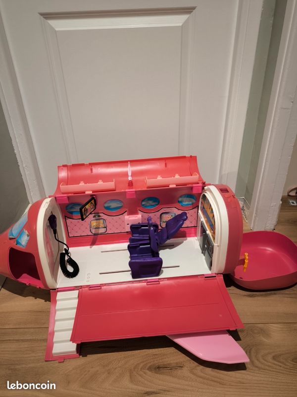 Énorme lot de barbie et figurines (image 5)