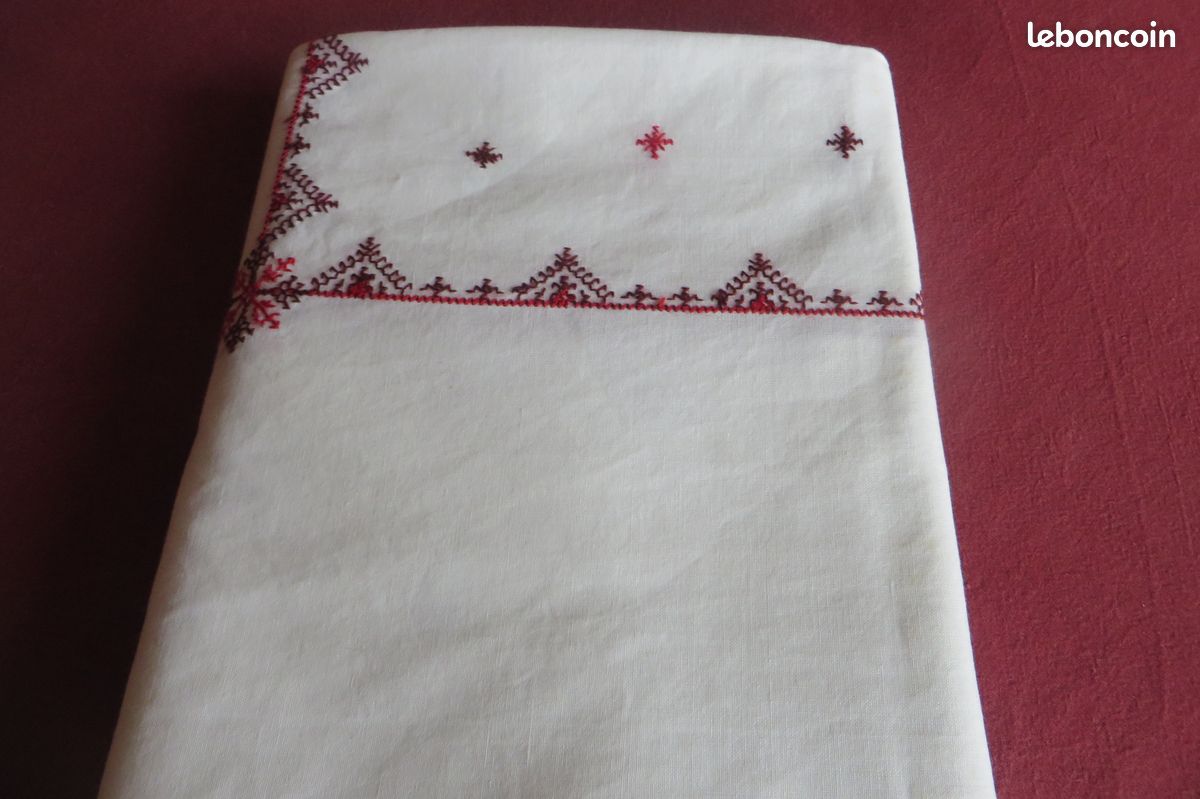 Nappe Ronde Brodée 1,60m + 8 Serviettes 40x40cm - Coton Blanc Cassé Floral - Occasion TBE