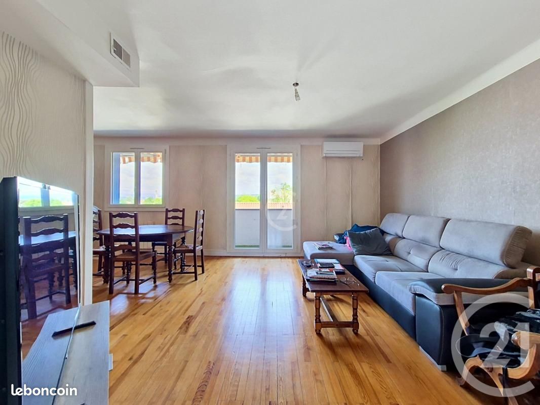 Appartement 3 pièces 72 m² · à Pont-de-Chéruy · 72 m² · 180 000 €