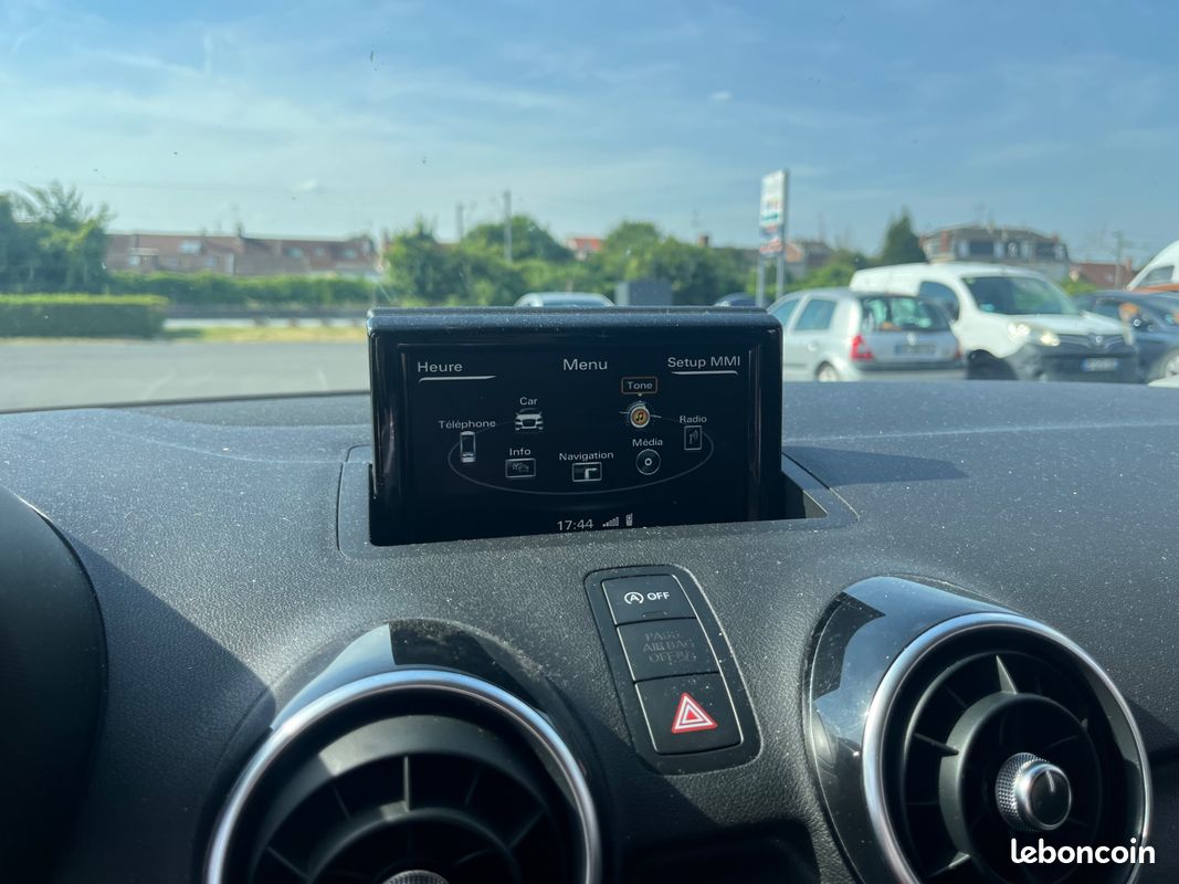 AUDI A1 SPORTBACK 1.4 TDI 90 S-LINE S-TRONIC *TRES BON ETAT - SIEGES CHAUFFANTS - BLUETOOTh (image 22)