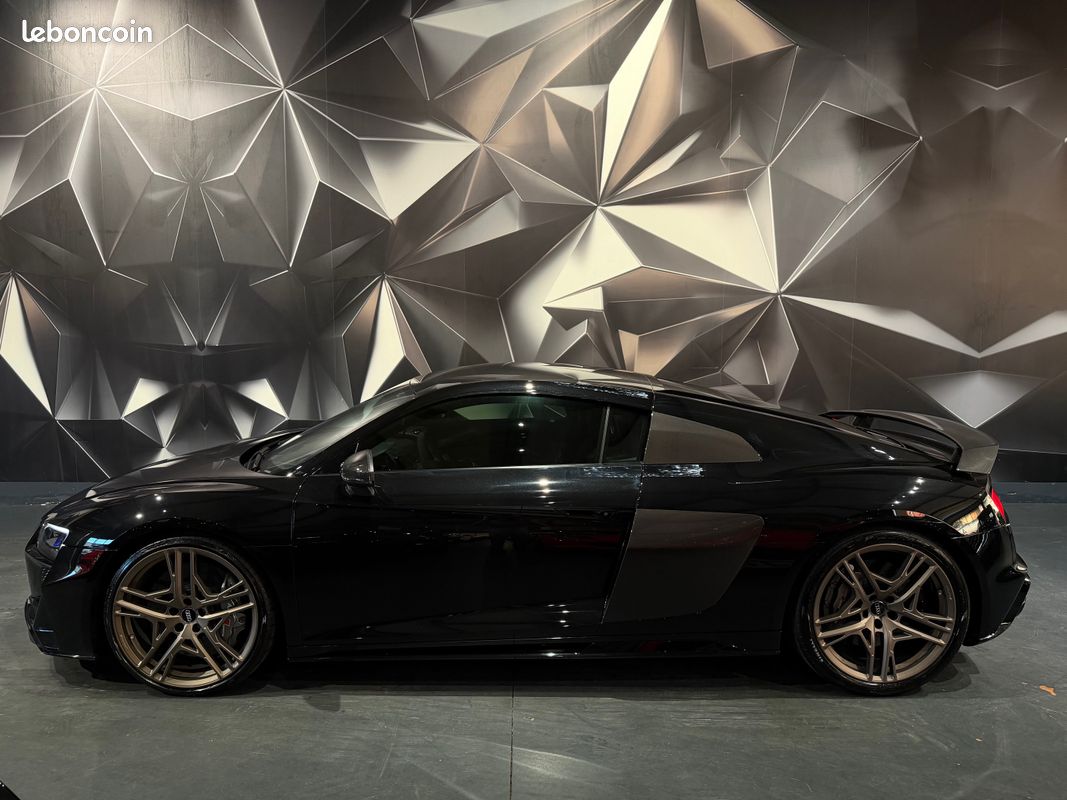 AUDI R8 Performance Decennium V10 + 620 CH S-Tronic 7 N° 57 / 222 Bang & Olufsen Magnetic Ride Cuir Etendu Freins Ceramiques 2019 (image 2)