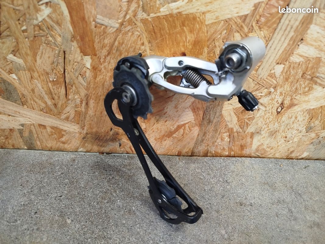 DERAILLEUR ARRIERE SHIMANO XT M772 SGS 9V CHAPE LONGUE Shimano
