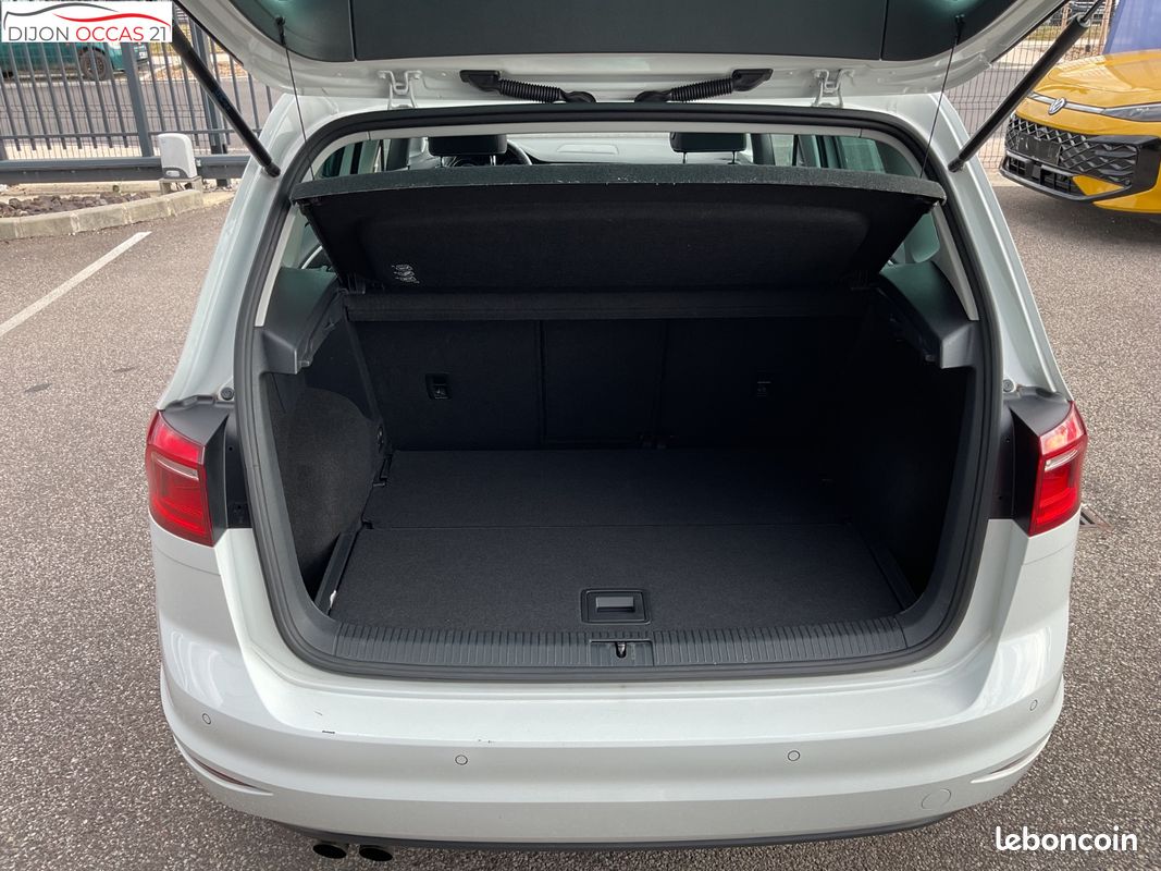 VOLKSWAGEN GOLF SPORTSVAN 1.4 TSI 125 BlueMotion Technology Série Spéciale Lounge DSG7 (image 10)