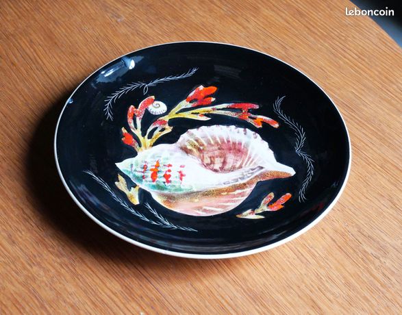 2 Assiettes à Huîtres Henriot Quimper – Thème Botanique – Signées N°2