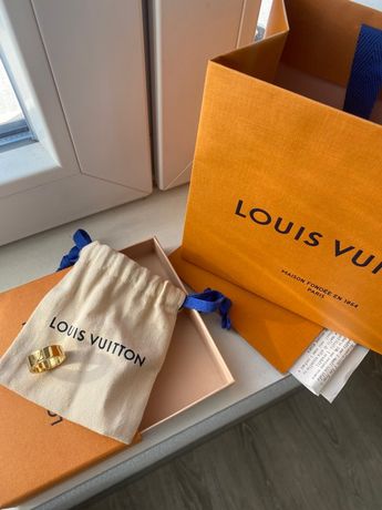 Bague femme d'occasion Louis Vuitton ton or métal US taille 5,5 UE