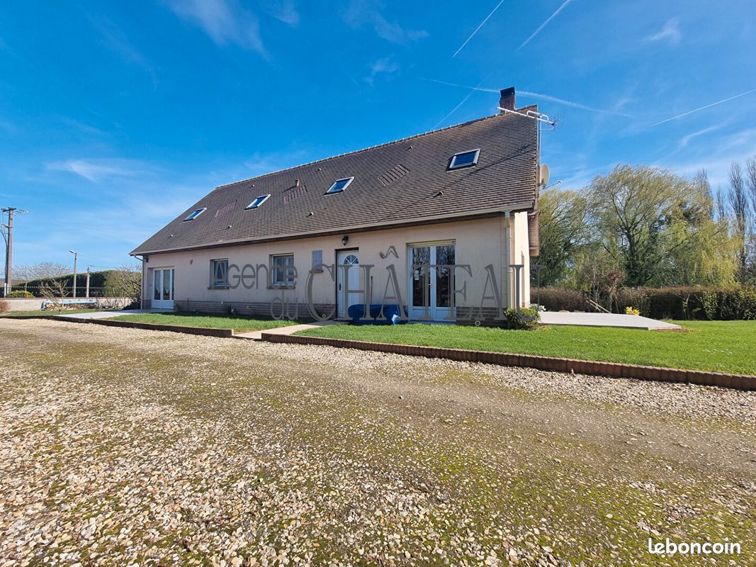 Maison 8 pièces 170 m² · à Étrépagny · 170 m² · 330 000 €