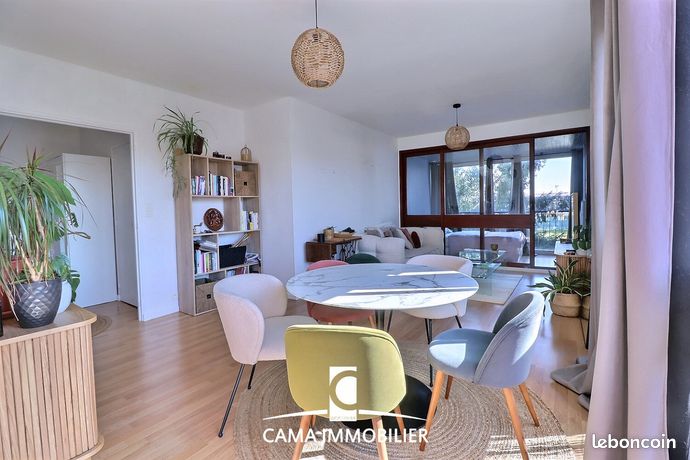 Studio 2 pièces 52 m²