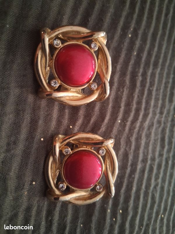 Boucles d oreilles (image 1)