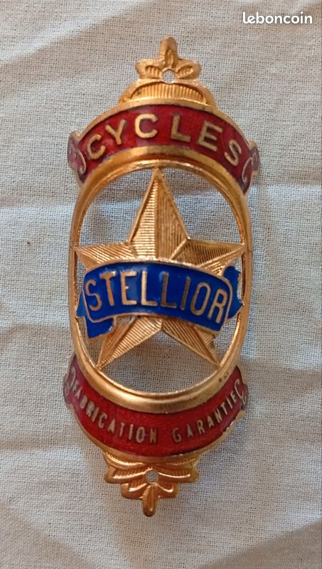 PLAQUE EMAILLEE VELO Cycles P.BOISSET - Old Enameled Bike Head Badge