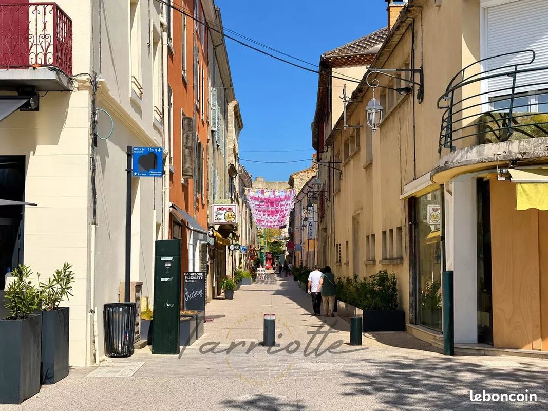 Immeuble 5 pièces 105 m² · à Montélimar · 105 m² · 150 000 €
