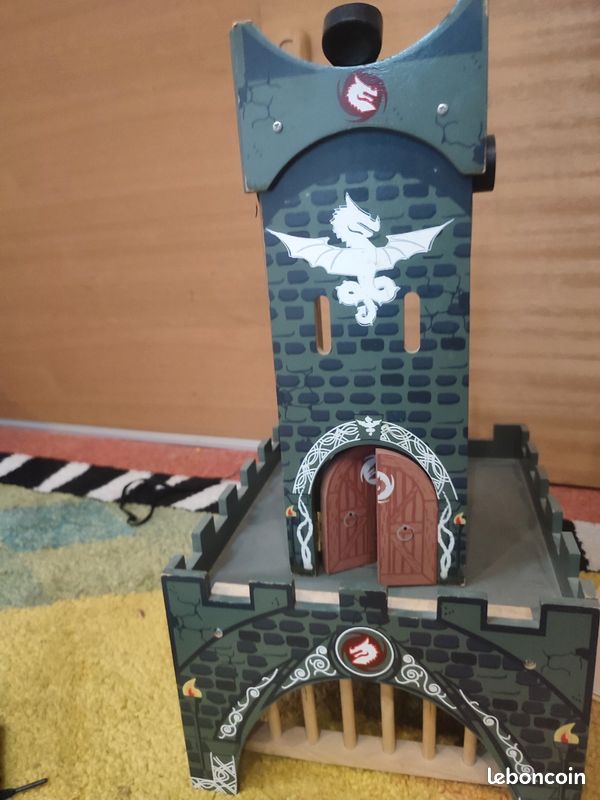 Château playmobile bois (image 1)