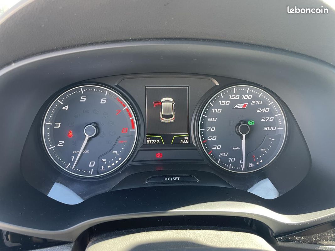 SEAT LEON 2.0 16V TSI - 290 - BV DSG 2012 BERLINE Cupra 290 PHASE 1 (image 9)